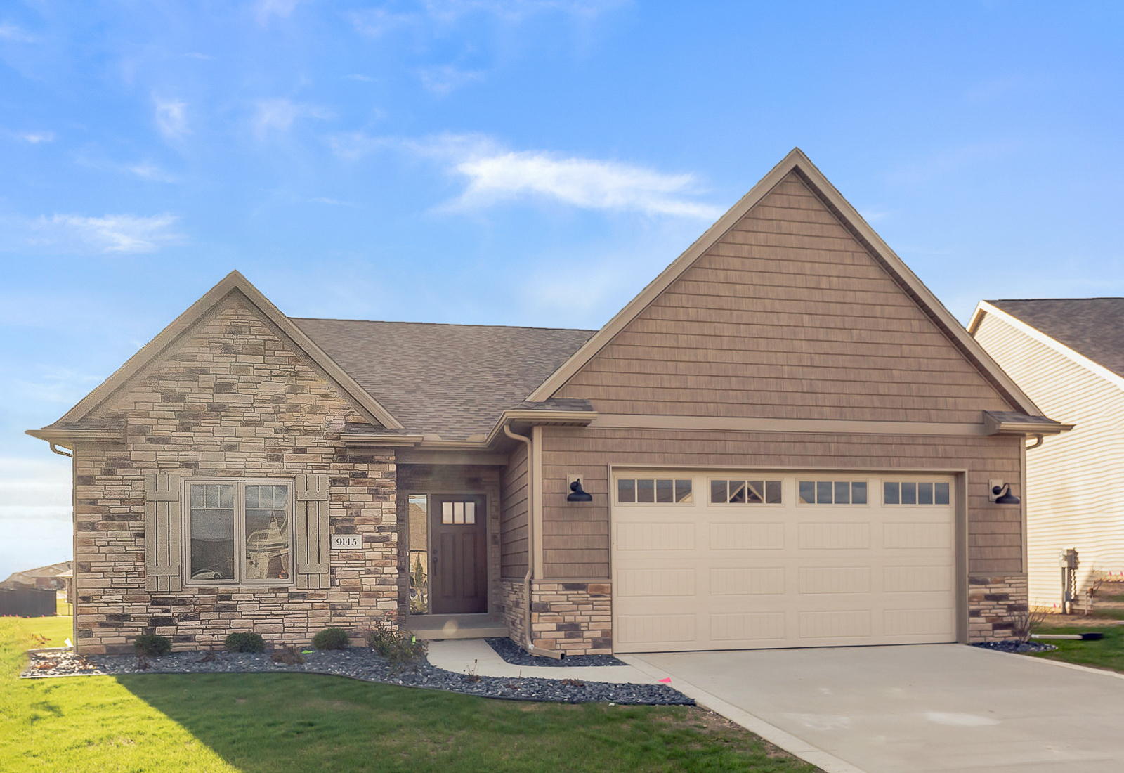 9246 Summer Song Ln, Sylvania, OH 43560