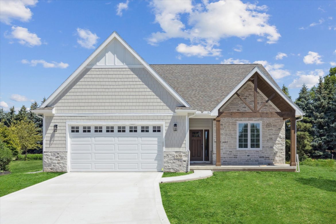 670 Ridge Lake Ct, Perrysburg, OH 43551